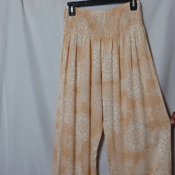 Lotus and Luna Mandala Paisley Havana Harem Pants. Size S/M - Picture 10 of 14